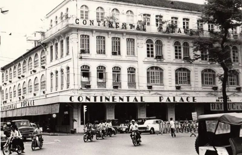 8 công trình đầu tiên của Sài Gòn xưa - Continental Palace Sài Gòn