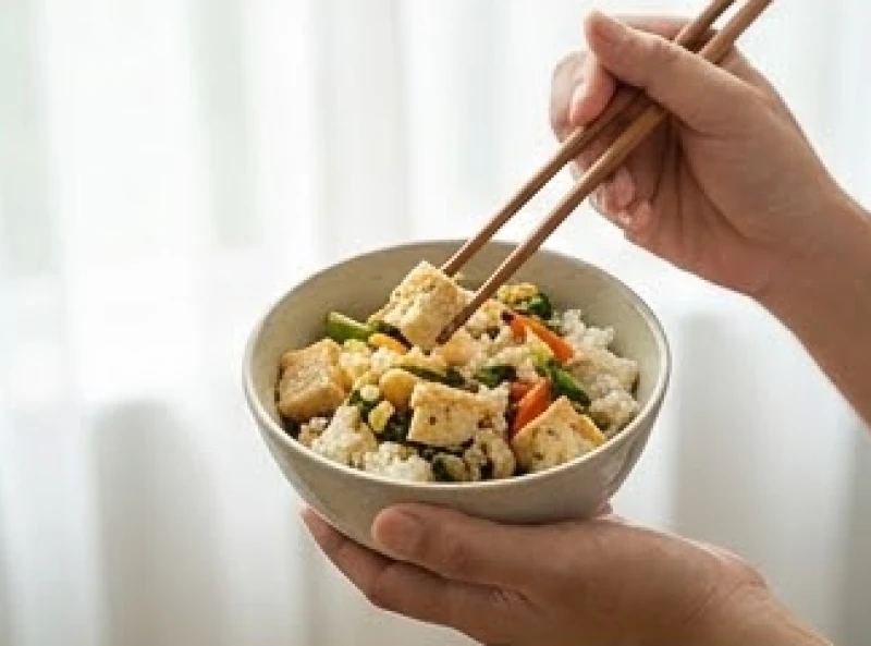 Sức khỏe tuổi Ngọ: Phác đồ dưỡng sinh và bố trí không gian 6 Bữa ăn được chia nhỏ với khẩu phần vừa phải giúp giảm áp lực tiêu hóa cho thành dạ dày