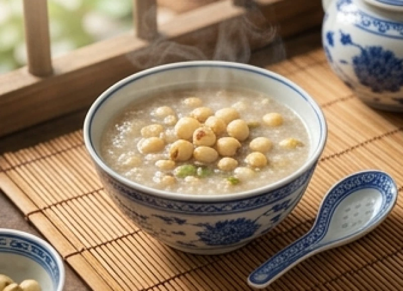 Bát cháo sen thảo mộc ấm nóng dưỡng sinh dành cho người lớn tuổi bồi bổ sức khỏe