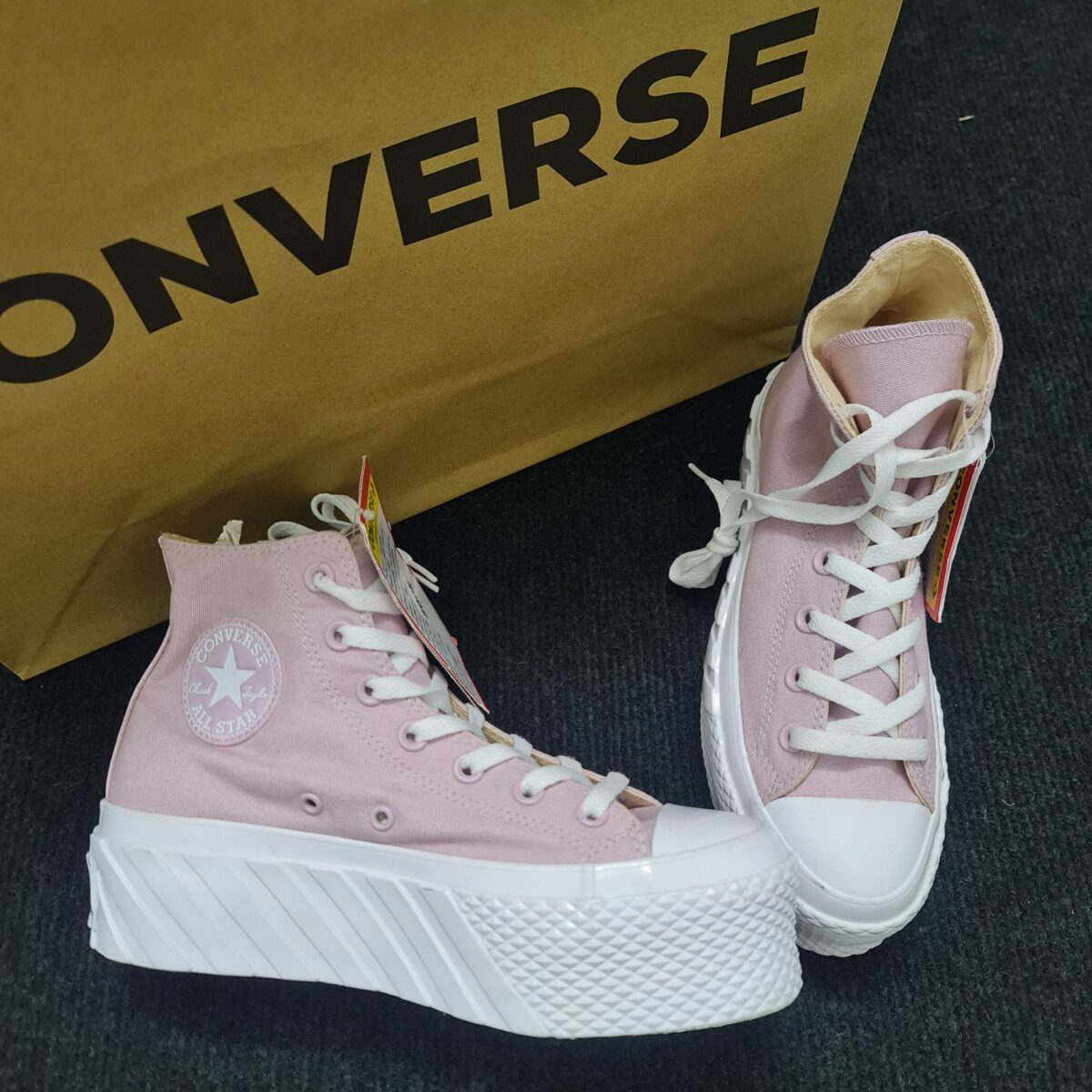 Sample  Giày Converse cổ cao đế độn nữ màu tím hồng size 37.5 | Lazada.vn