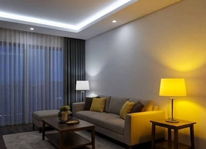 Hệ thống đèn trần tỏa ánh sáng trắng trung tâm kết hợp đèn bàn ánh sáng vàng tạo sự cân bằng âm dương