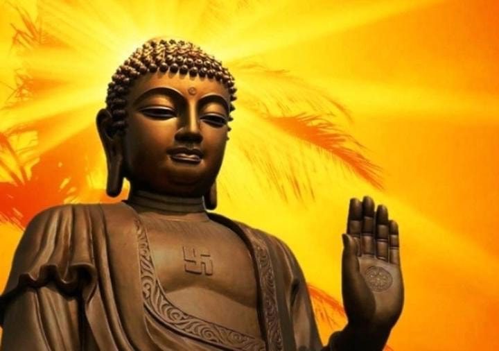 Cách niệm Phật nào đúng: 'A Di Đà Phật' hay 'Nam mô A Di Đà Phật'?
