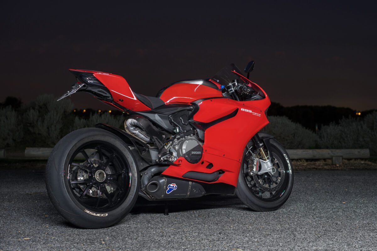 Custom: Ducati 899 Panigale 'Corse Edition' - Bike Review