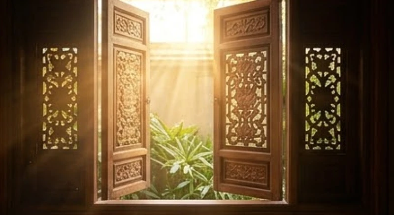Gia chủ tuổi Dần chọn người xông đất năm 2027: Bảng tra nạp âm 5 Ánh nắng bình minh rực rỡ chiếu xuyên qua khung cửa gỗ truyền thống của ngôi nhà Việt