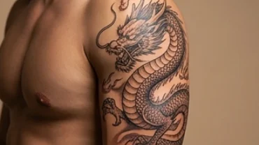 Người đàn ông sở hữu hình xăm hợp tuổi ngọ với họa tiết rồng phương Đông sắc nét trên tay