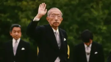 japan emperor hiorhito 8478e2b2