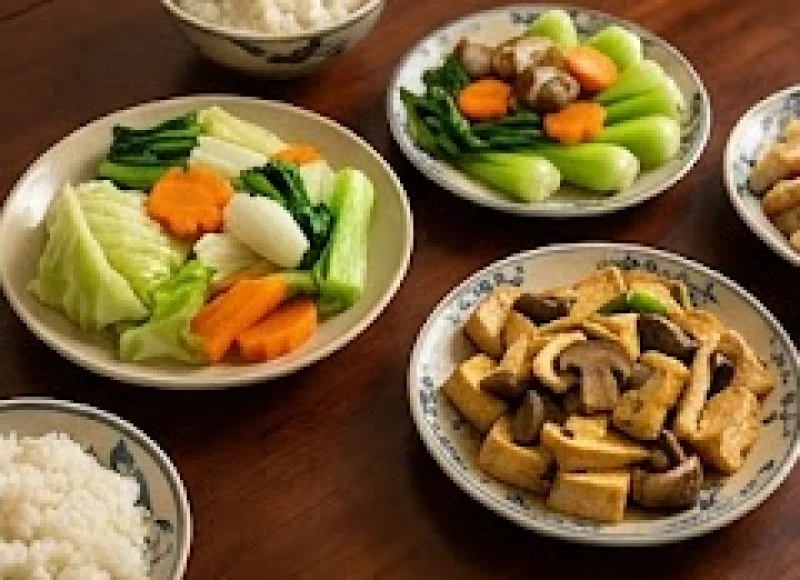 Các món chay đơn giản nhưng tươm tất được sắp xếp theo quy tắc đông bình tây quả trên ban thờ gia tiên