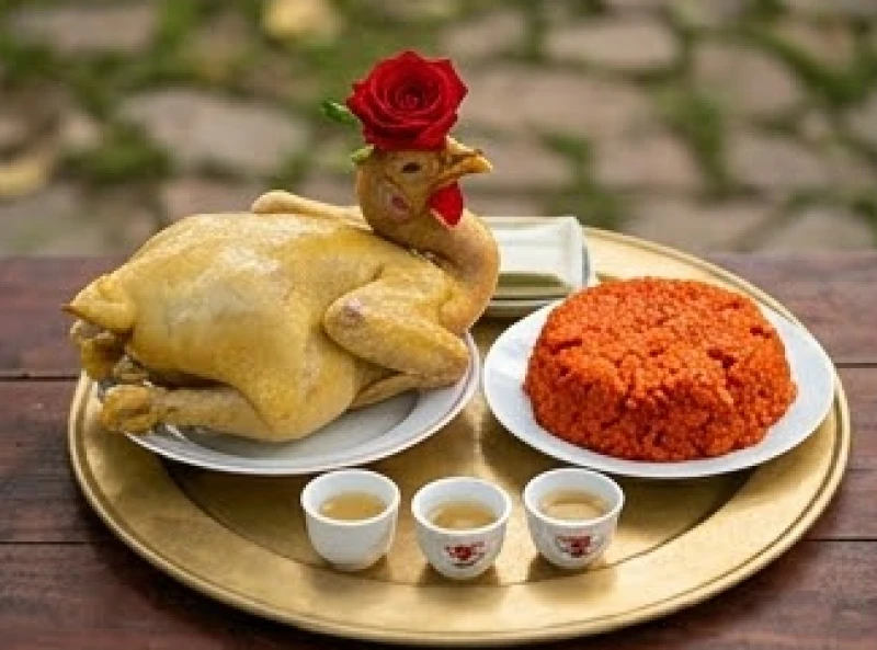 Văn khấn cây đa cổ thụ: Bài cúng chuẩn tâm linh & cách sắm lễ 5 Mâm cúng mặn đầy đủ với gà luộc chéo cánh, xôi gấc đỏ và rượu trắng dâng thần linh