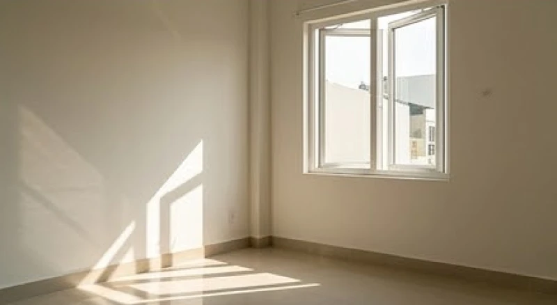 Văn khấn về phòng trọ mới: Bài cúng chuẩn và mâm lễ tối giản 3 Ánh nắng ban mai chiếu vào căn phòng trọ mới được dọn dẹp sạch sẽ và thoáng đãng