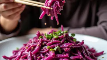 Mơ thấy ăn cải đỏ xào