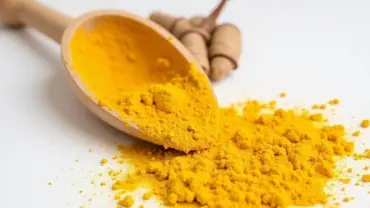 Mơ thấy bột nghệ bị đổ