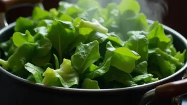 Mơ thấy luộc cải ngọt xanh mướt báo hiệu điều gì?