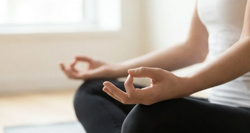 Đường chỉ tay mờ và rối: Ý nghĩa vận mệnh và góc nhìn y khoa 4 Thói quen ngồi thiền và tập thể dục nhẹ nhàng giúp phục hồi sinh lực, làm sắc nét đường chỉ tay.