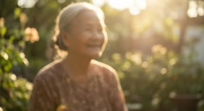 Mơ thấy nói chuyện với người đã chết: Điềm báo và con số may mắn 3 Gương mặt rạng rỡ và nụ cười ấm áp của người thân trong bóng nắng ấm báo hiệu niềm vui