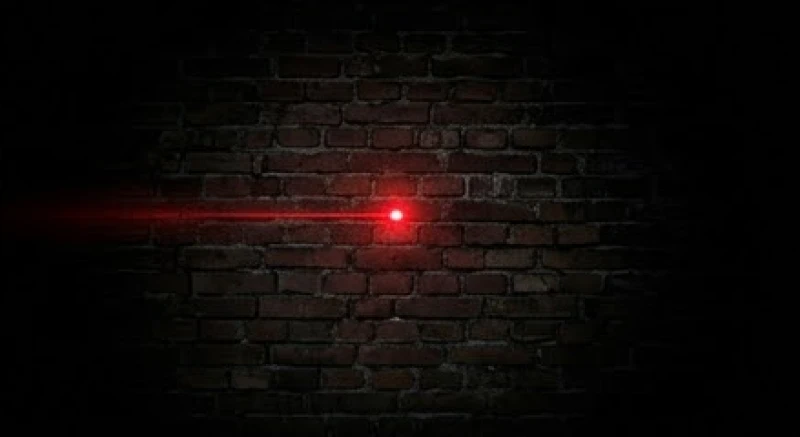 Mơ thấy bắn nhau: Giải mã điềm báo, ý nghĩa tâm lý và con số chuẩn 5 Chấm laser màu đỏ chiếu lên một bức tường gạch cũ kỹ trong đêm tối mờ ảo