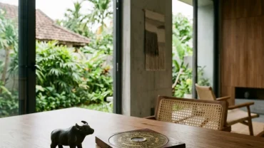 Không gian nội thất tĩnh lặng minh họa cho những điều cấm kỵ trong phong thủy với tuổi sửu để tránh hao tài tốn lộc