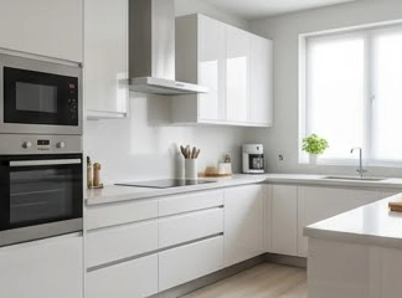 Thiết kế khu vực nấu nướng với chất liệu nhôm kính trắng sáng phù hợp với tuổi Canh Thìn mệnh Bạch Lạp Kim