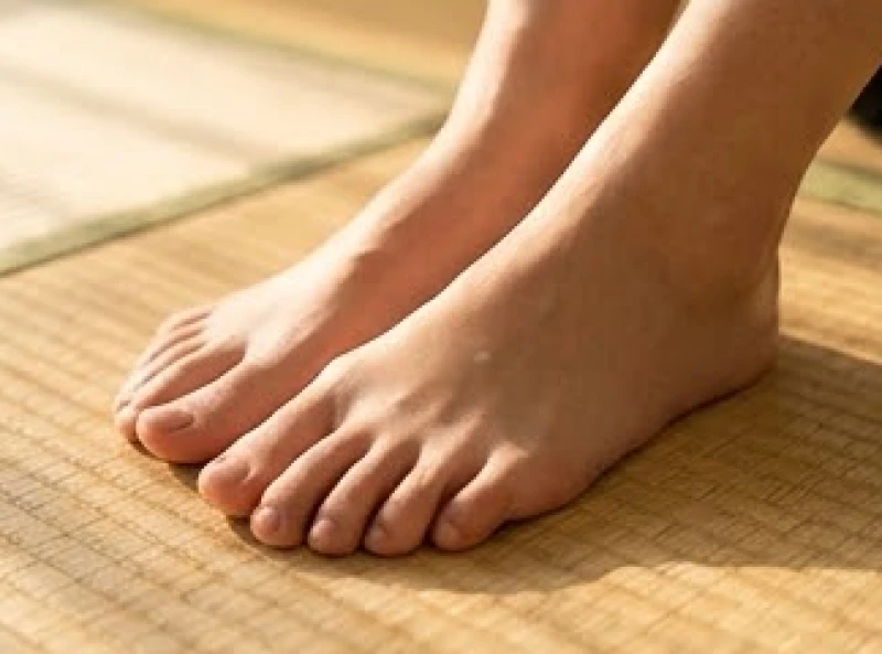 Vị trí nốt ruồi trên mu bàn chân mang ý nghĩa vận mệnh khác biệt hoàn toàn so với lòng bàn chân