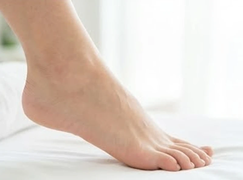 Nốt ruồi son đỏ dưới lòng bàn chân mang lại vận may bất ngờ và đường tình duyên vô cùng lãng mạn