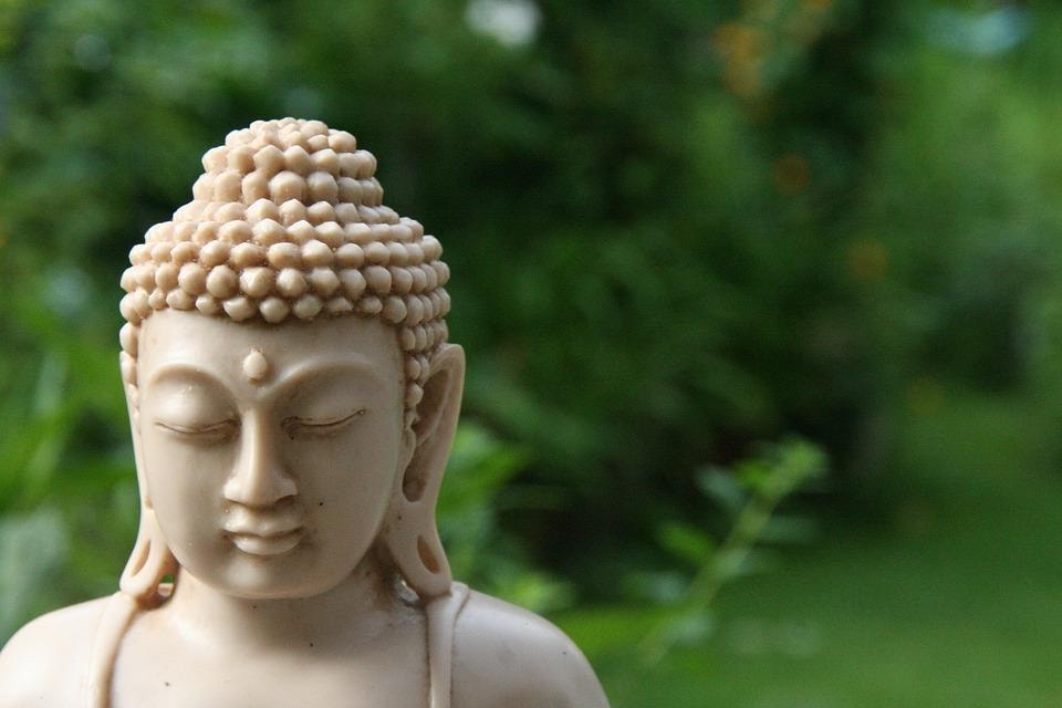Phật độ không có nghĩa là mình cầu nguyện, van vái điều gì thì Phật độ, Phật ban cho điều ấy. Ảnh: Internet