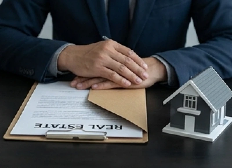Đưa ra quyết định hãm phanh mọi dự án đầu tư bất động sản vào tháng sáu âm lịch
