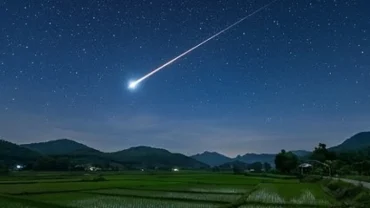 Bầu trời đêm đầy sao lấp lánh với vệt sáng dài tuyệt đẹp giải mã sao băng rơi là điềm gì