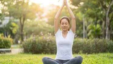 Chế độ ăn uống cân bằng ngũ hành và lối sống lành mạnh giúp bảo vệ sức khỏe tuổi tuất toàn diện