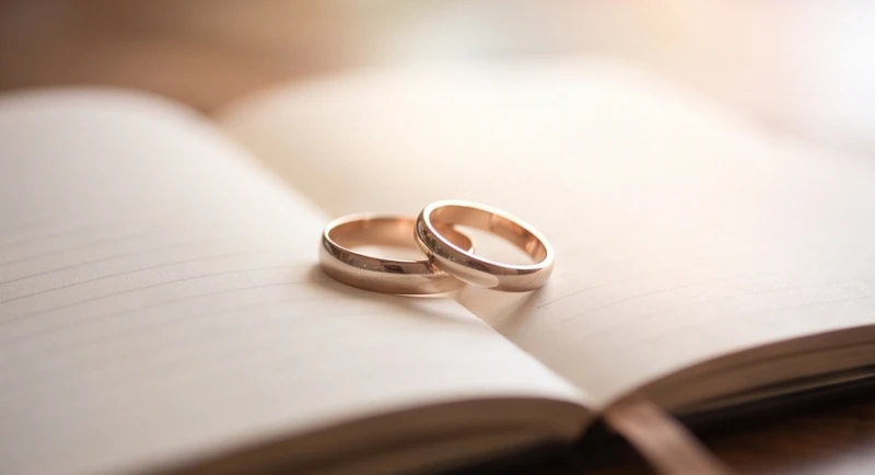 Nằm mơ thấy tinh trùng của chồng phản ánh những bất an cần được chia sẻ trong đời sống hôn nhân
