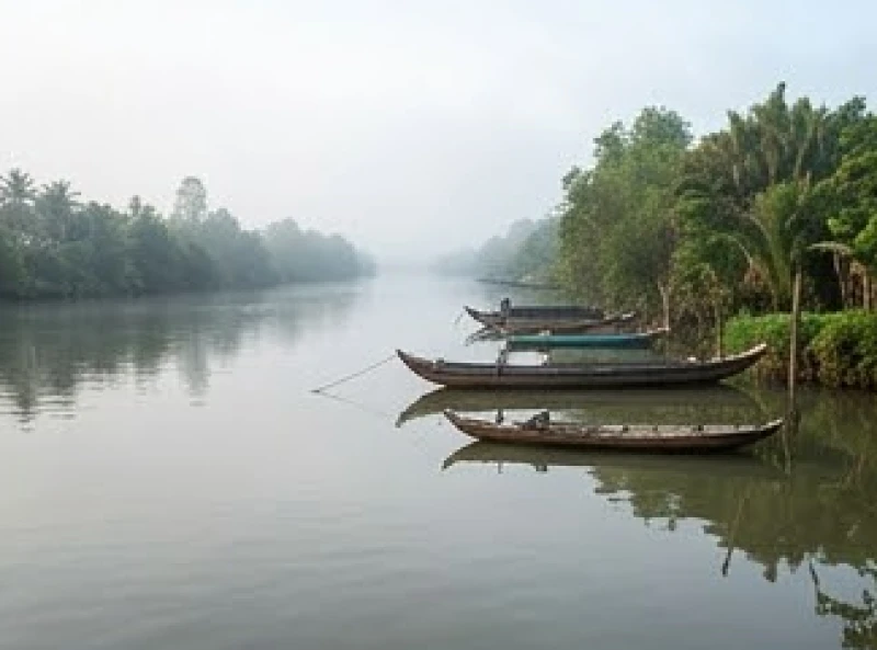 Văn khấn cúng Bà Cậu: bài cúng chuẩn và nghi thức dâng lễ 2 Khung cảnh sông nước êm đềm với ghe neo đậu thể hiện nét đẹp của tục cúng Bà Cậu