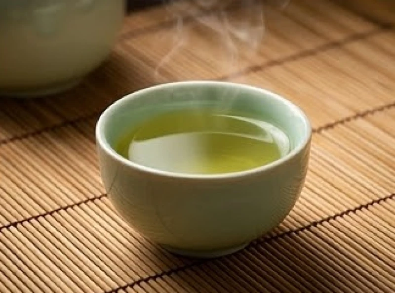 Tách trà thiền thanh tịnh tĩnh lặng giữa không gian thiên nhiên xoa dịu đi ngọn lửa bộc trực