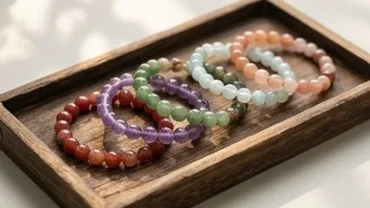 Bộ sưu tập vòng tay đá quý tự nhiên nhiều màu sắc giải đáp hoàn hảo câu hỏi tuổi mão hợp đá gì