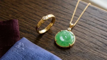 Bộ sưu tập nhẫn và vòng tay đá quý giải đáp tuổi ngọ nên đeo trang sức gì để cân bằng năng lượng