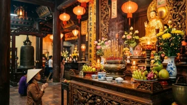 Không gian đền chùa cổ kính tại Việt Nam giải đáp thắc mắc tuổi thìn cầu tài lộc ở đâu chuẩn phong thủy nhất