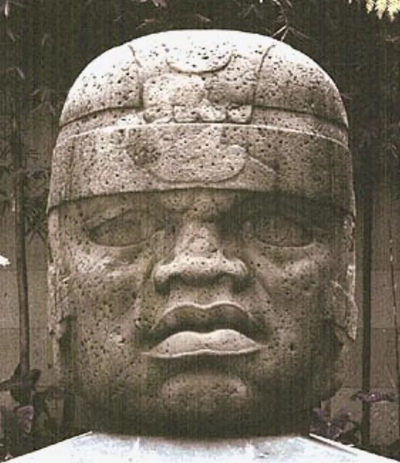 Tượng đầu người Olmec ở San Lorenzo