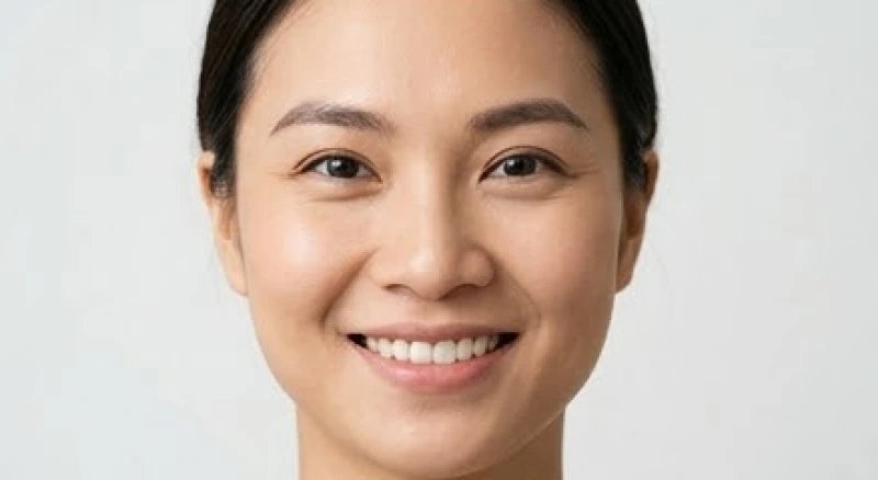 Khuôn mặt rạng rỡ và ánh mắt linh hoạt thể hiện nguyên lý tướng tùy tâm sinh thay vì định mệnh cố định