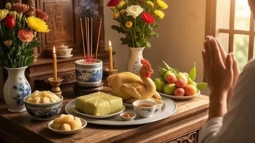 Mâm cúng và nghi lễ đọc văn khấn khai hạ mùng 7 Tết trước ban thờ gia tiên