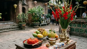 Mâm lễ vật màu đỏ trang nghiêm và sớ tấu dùng cho nghi thức đọc văn khấn mẫu cửu trùng thiên ngoài trời