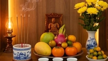 Mâm cúng chay thanh tịnh dâng lên bàn thờ cùng bài văn khấn sám hối gia tiên
