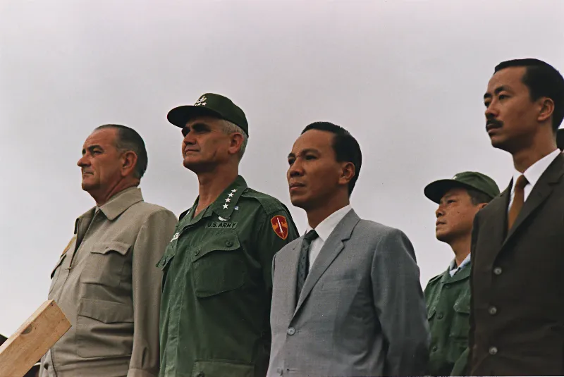 vietnamkriegpersonen1966 77c70592