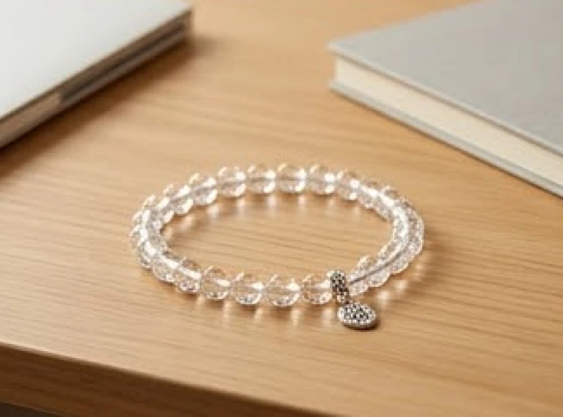 Quà tặng phong thủy cho người tuổi Dần: Hợp mệnh và khoảng giá 8 Vòng tay phong thủy đính hạt charm bạc nhỏ gọn và tinh tế dành cho nhân viên văn phòng